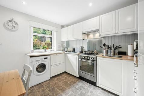 Annexe Kitchen.jpg