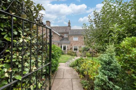 Rear gate to garden.jpg