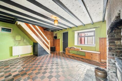 Lounge-Diner to front window.jpg