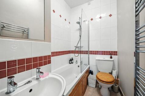 Bathroom.jpg