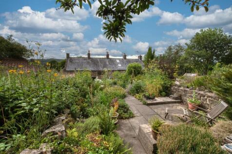 Rear Garden - patio  .jpg