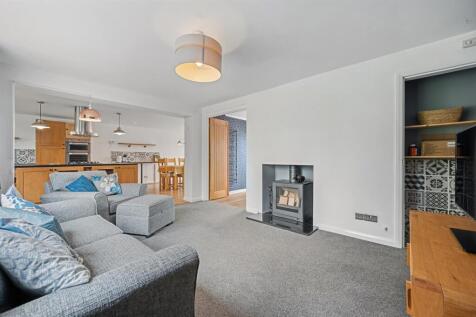 Sitting Room towards Kitchen.jpg