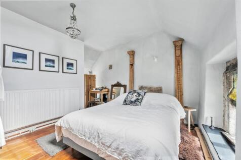 Bedroom One.jpg
