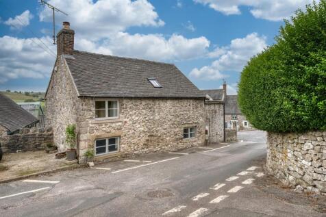 Side of the home and pinfold.jpg
