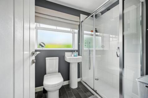 Shower Room.jpg