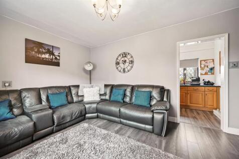 Sitting Room towards Kitchen.jpg