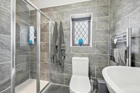 Shower Room.jpg