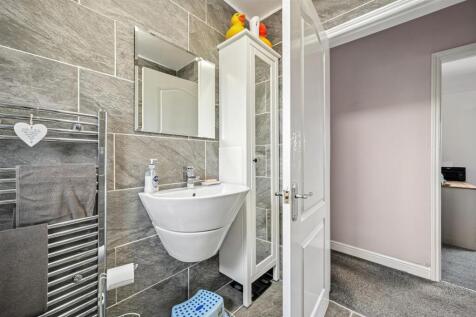 Shower Room - sink.jpg