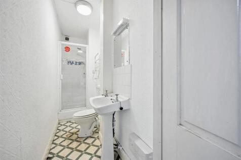 Shower Room One.jpg