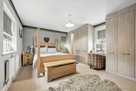 Bedroom One to wardrobes.jpg