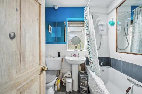 Bathroom.jpg