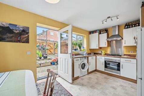 Kitchen and rear garden.jpg