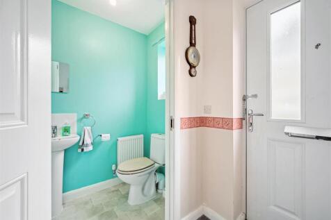 Ground floor WC.jpg