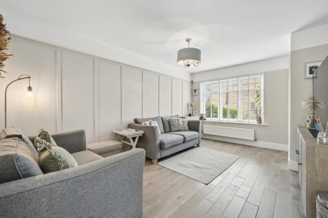 Living Room to front window.jpg