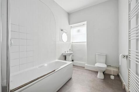 Bathroom.jpg