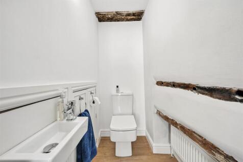 Ground floor WC.jpg