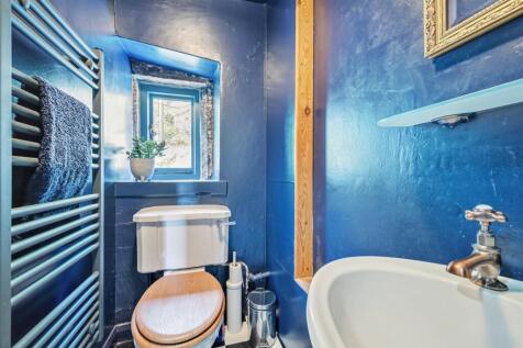 Shower Room - WC.jpg