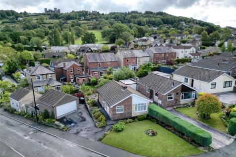Drone - front of house and driveway.jpg