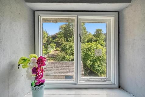 View to rear garden.jpg