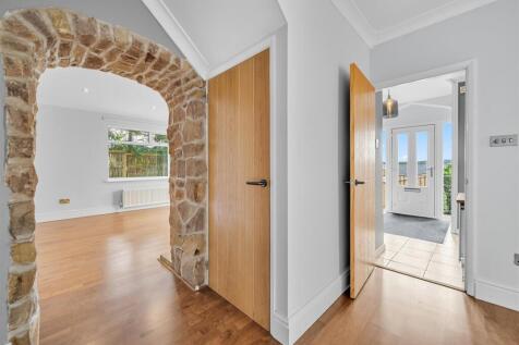 Entrance Hallway.jpg