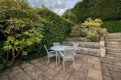 Dining patio.jpg