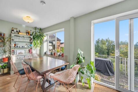 Dining Area.jpg