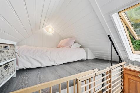 Mezzanine Bedroom.jpg