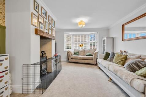 Living Room  .jpg