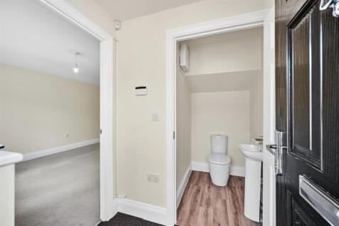 Ground floor WC.jpg