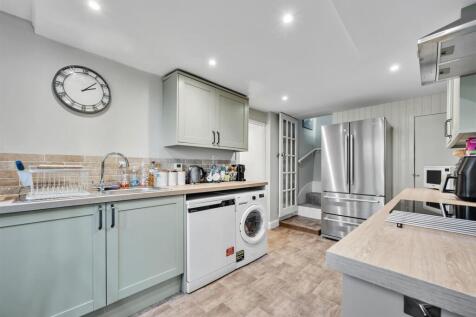 Kitchen towards stairs.jpg