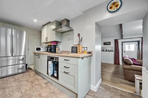 Kitchen towards Sitting Room.jpg