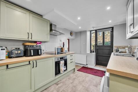 Kitchen to stable door.jpg