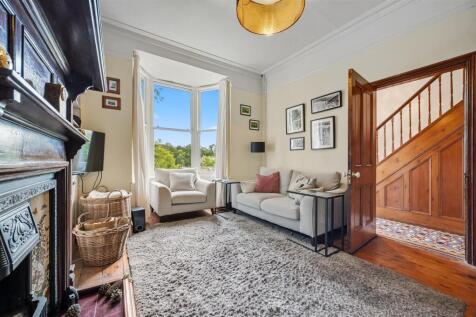 Sitting Room to Entrance Hallway.jpg