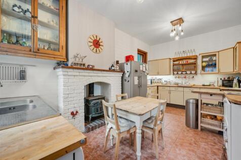 Dining Kitchen from Conservatory.jpg