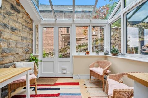 Conservatory to door.jpg