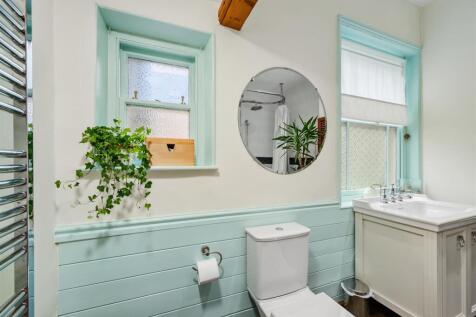 Bathroom - Vanity and WC.jpg