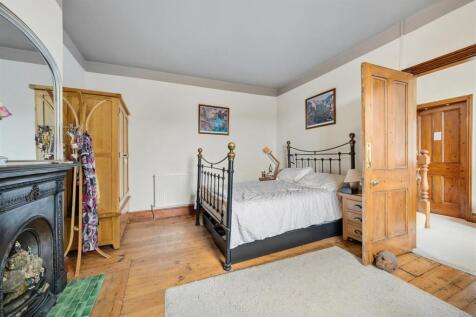 Bedroom Three to landing.jpg