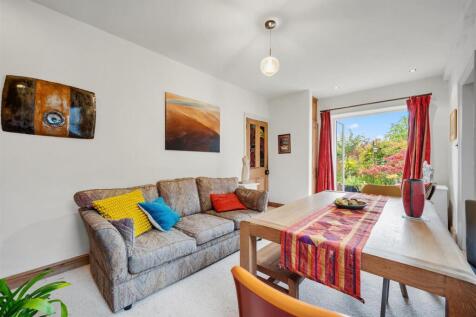 Dining Room - table and garden.jpg