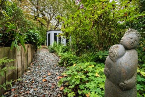 Path to summer house.jpg