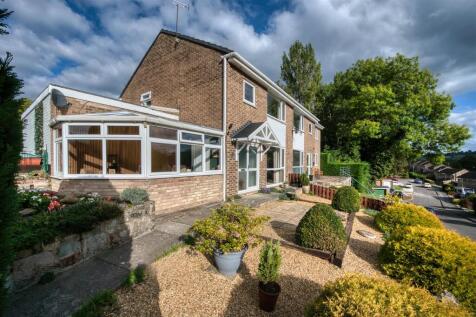 Front of the home - Sun Room and front garden.jpg