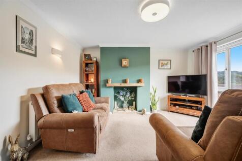 Sitting Room - fireplace.jpg