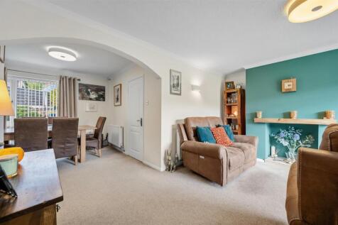 Sitting Room and Dining Area.jpg