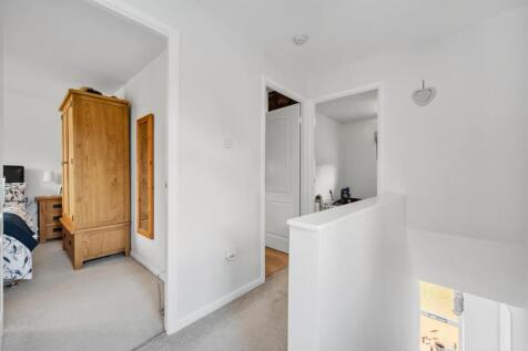 First floor landing.jpg