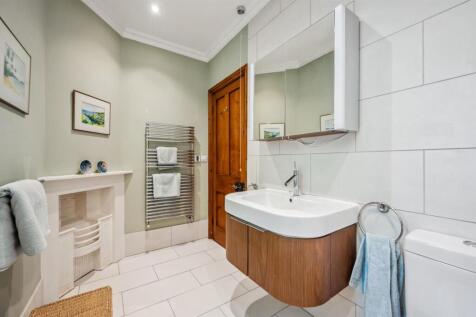 Bathroom One to fireplace.jpg