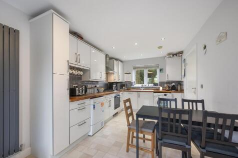 Kitchen-Diner towards front window.jpg