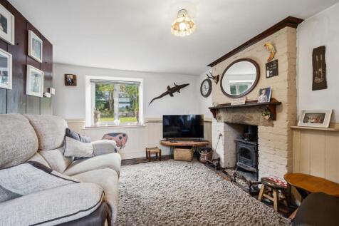 Snug to front window.jpg