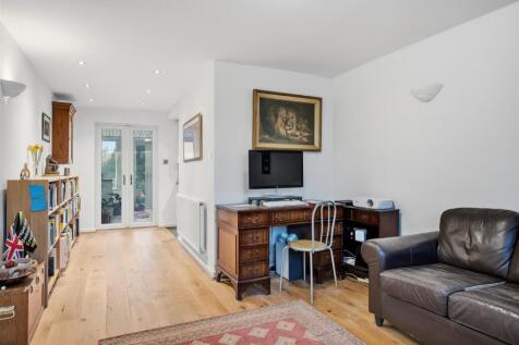 Living Room towards Conservatory.jpg