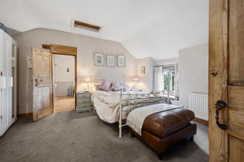 Bedroom Four to en-suite.jpg