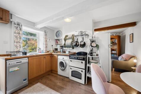 Rose Cottage - Kitchen.jpg