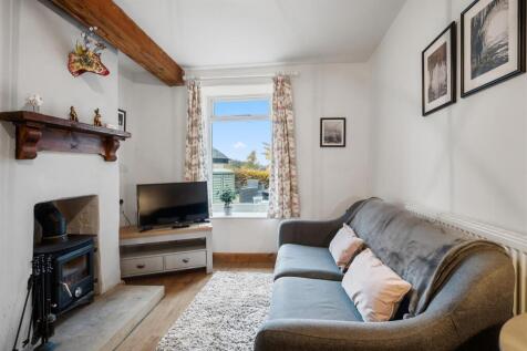 Rose Cottage - Living Room to window.jpg
